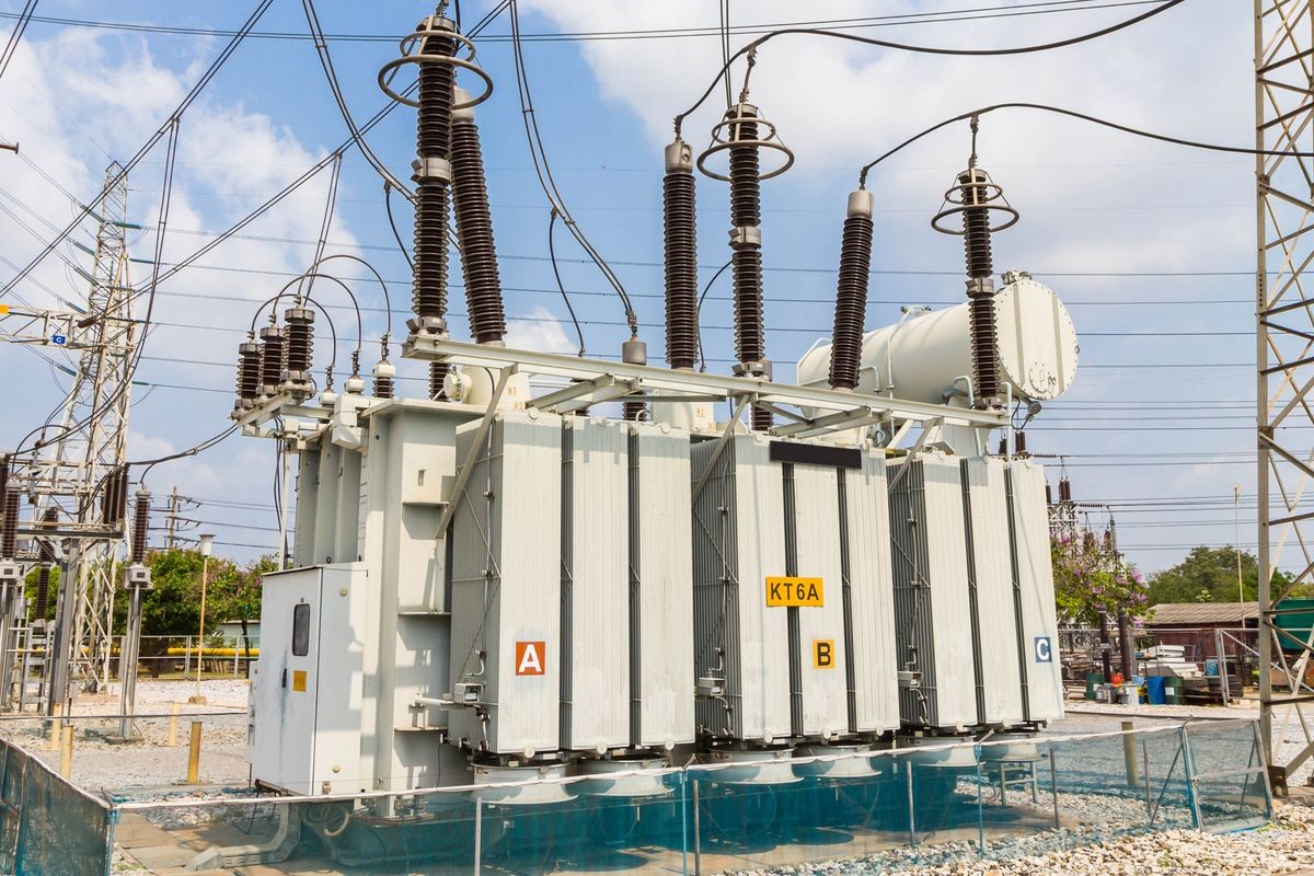 High voltage transformer